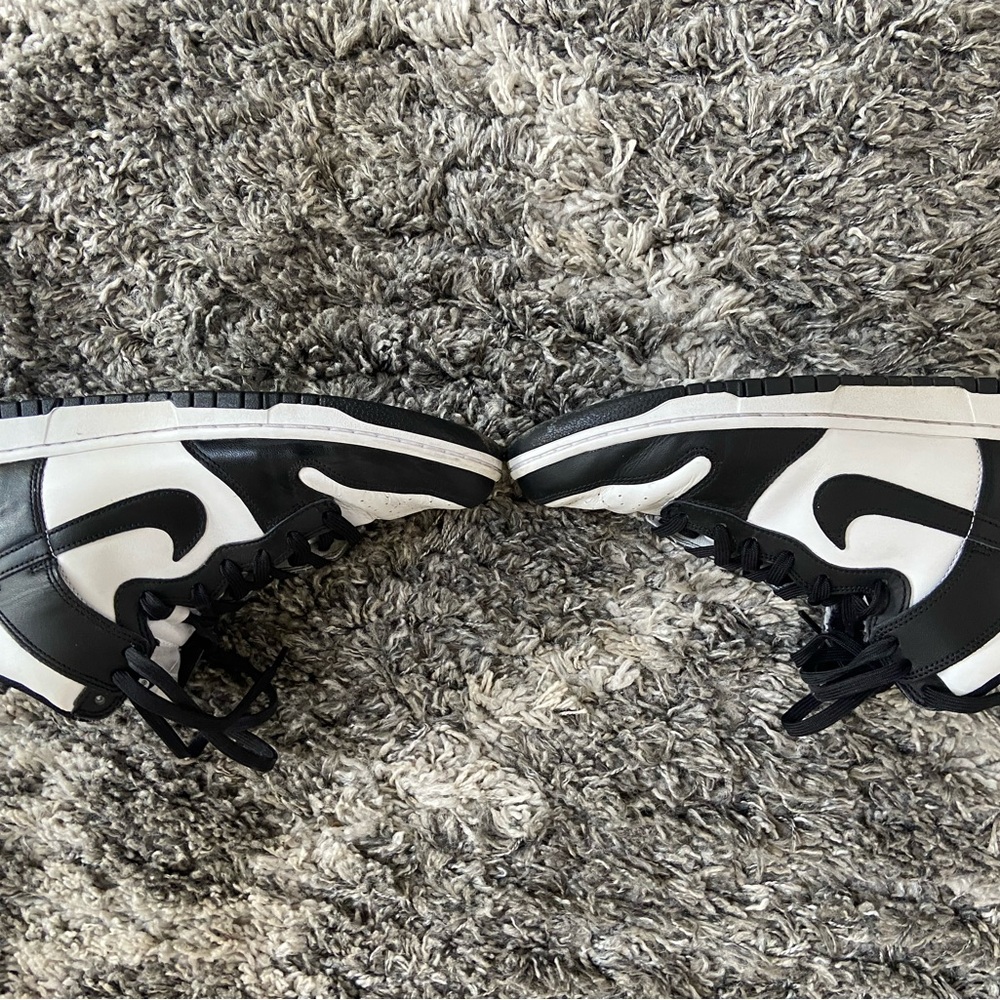 Nike Black and White Athletic Shoes